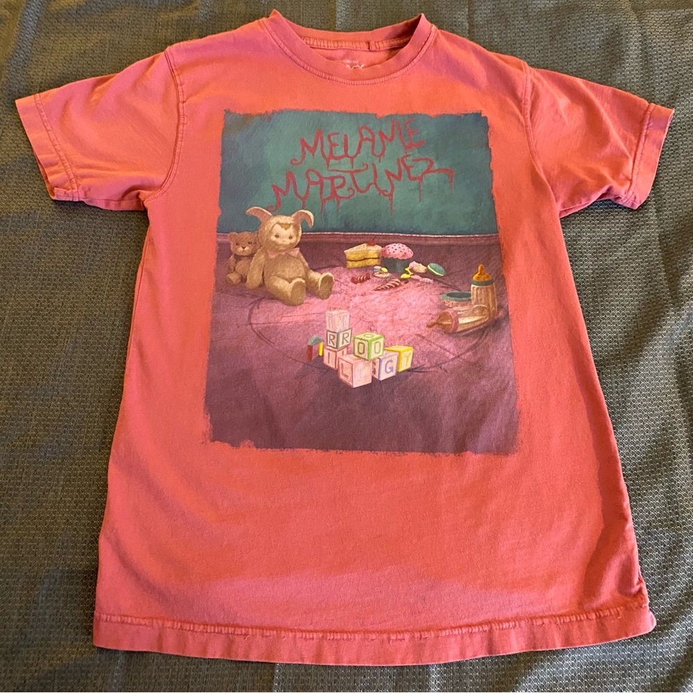 Melanie Martinez trilogy tour bedroom t shirt small